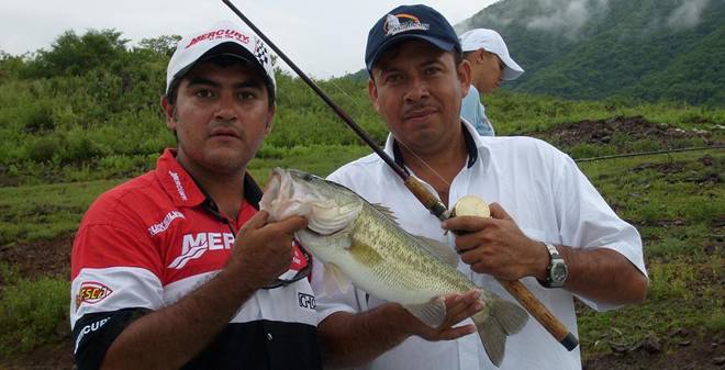 Si existe la 'Mina de la lobina' en Aguamilpa Si existe la 'Mina de la lobina' en Aguamilpa