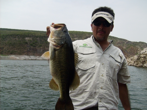 lobina 4.6kgs Juan Antonio Pérez F. Zimapan