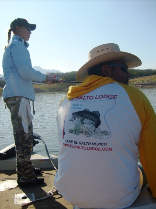 Pescando con paletón Fat Free Shad de Bomber