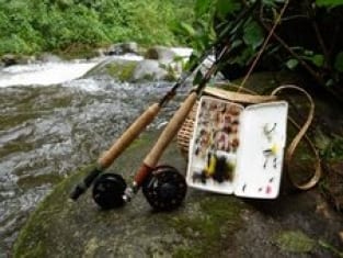 Dos sitios muy interesantes para la pesca con mosca y atado