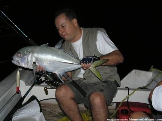 Pesca nocturna de Jureles con Popper