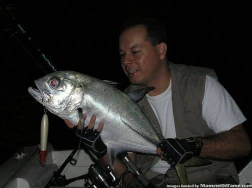 Pesca nocturna de Jureles con Popper